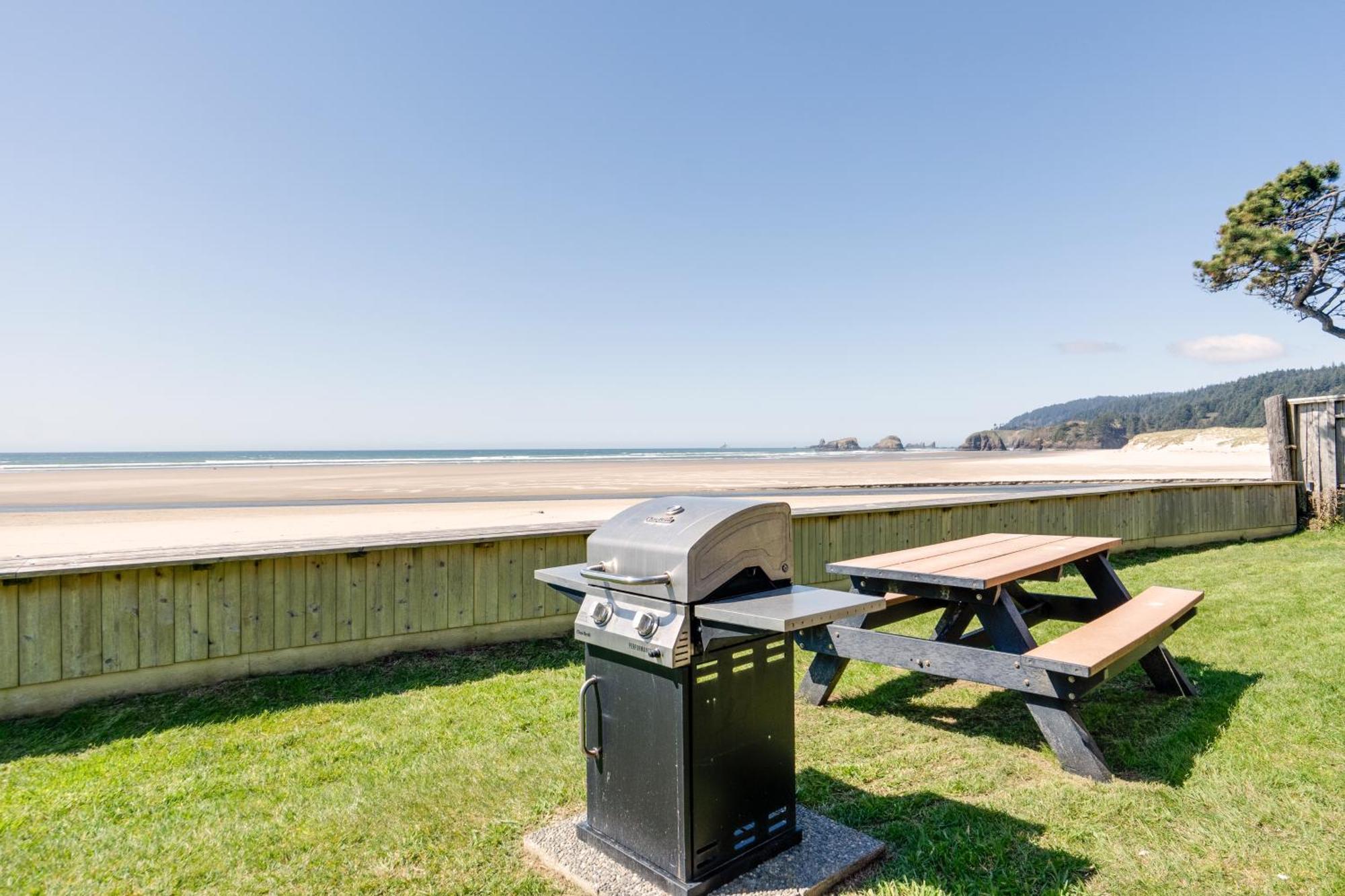 Schooner'S Cove Inn Cannon Beach Exterior foto